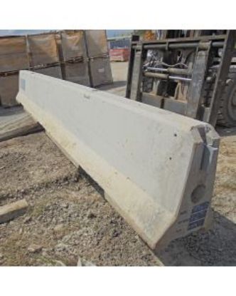 Picture of USED Concrete Crash Barriers 6m