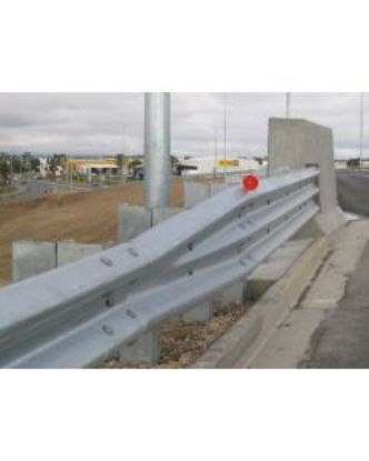 Picture of Thrie-Beam Guardrail